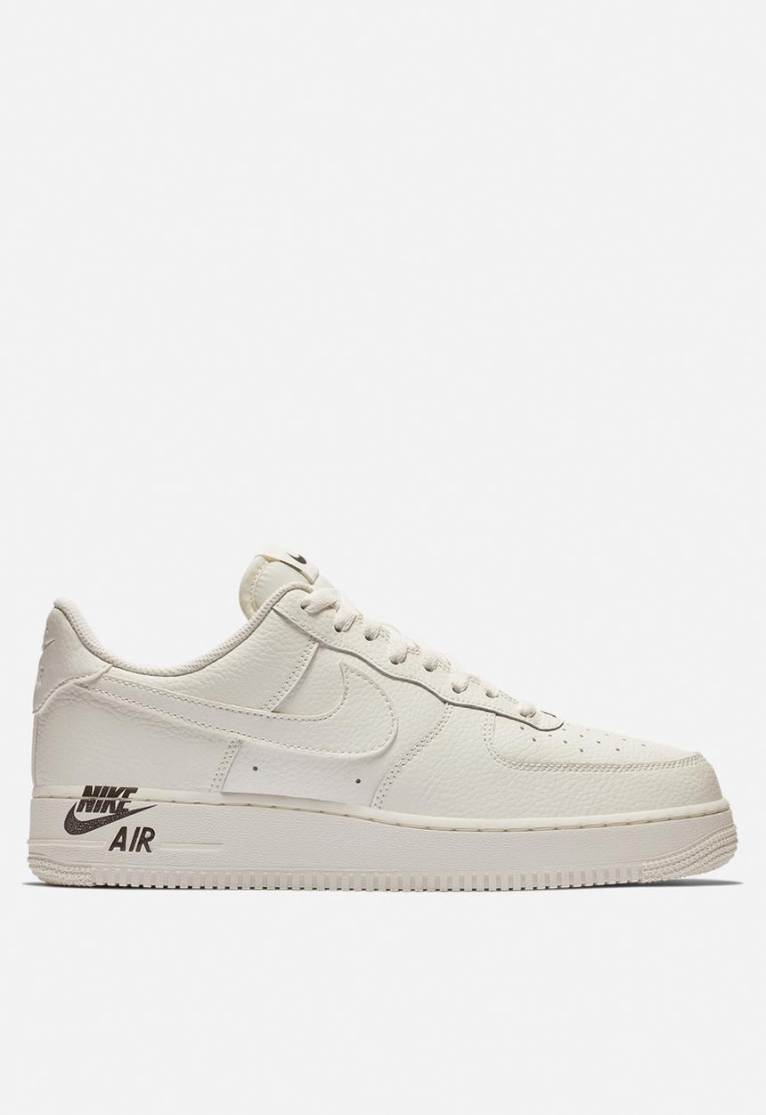 Nike - Air Force 1 '07 LTHR - sail/sail-black