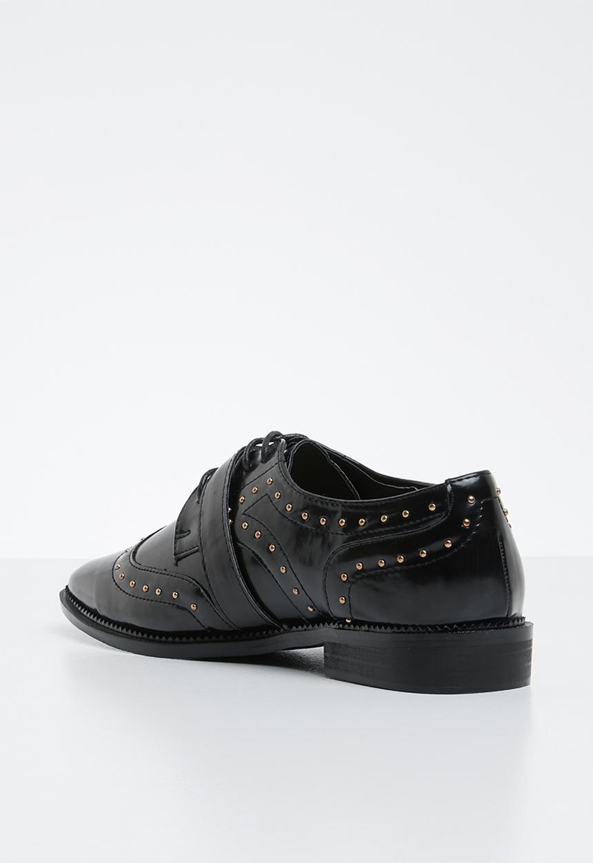 Superbalist - Kelly studded brogue - black