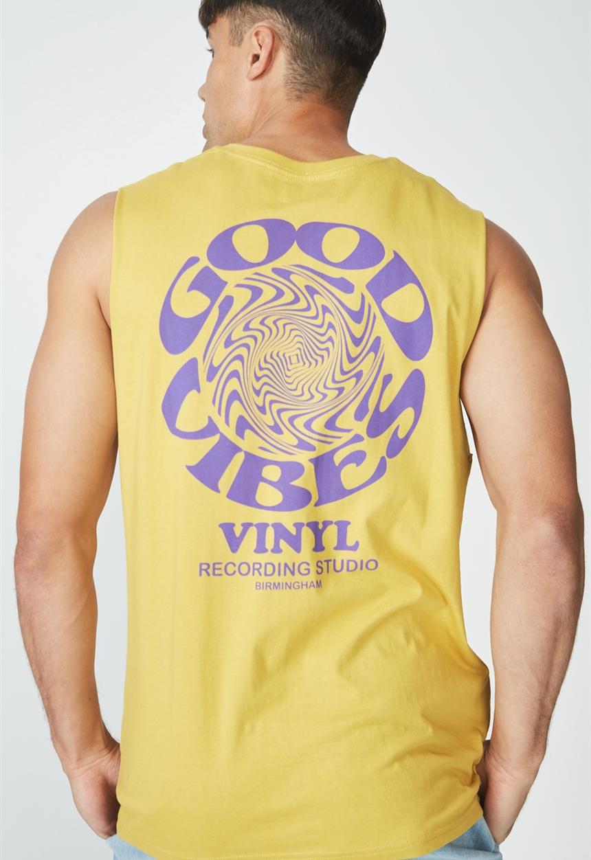 Cotton On - Good vibes vinyl tbar muscle - yellow