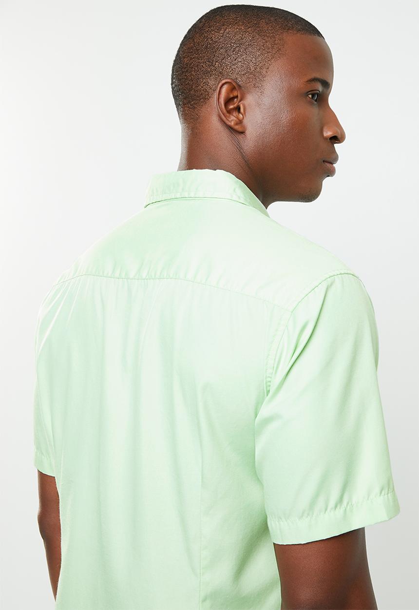 STYLE REPUBLIC - Essential slim fit short sleeve shirt - green