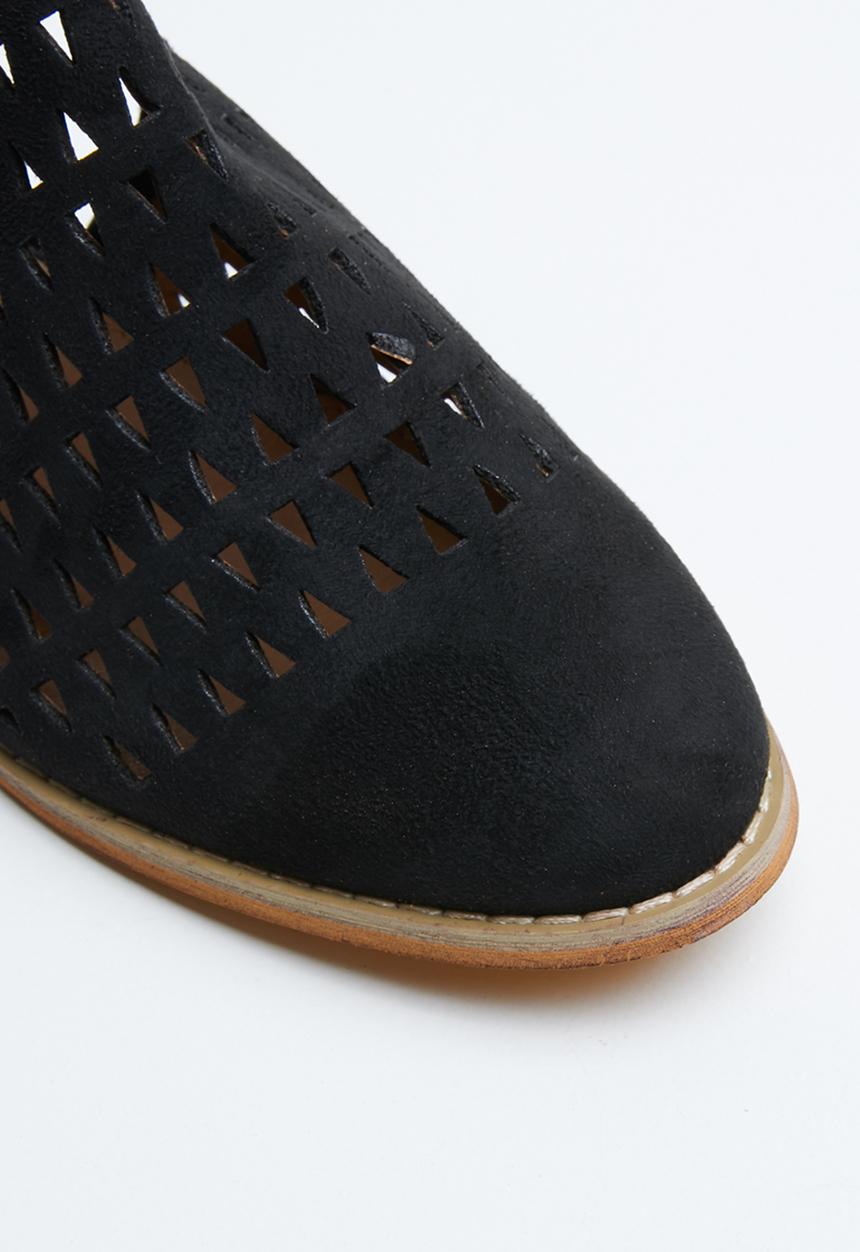 Jada - Laser cut flat ankle boot - black