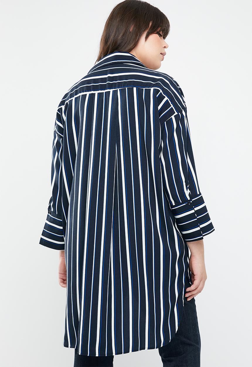 STYLE REPUBLIC PLUS - Longer length stripe shirt - navy & white 