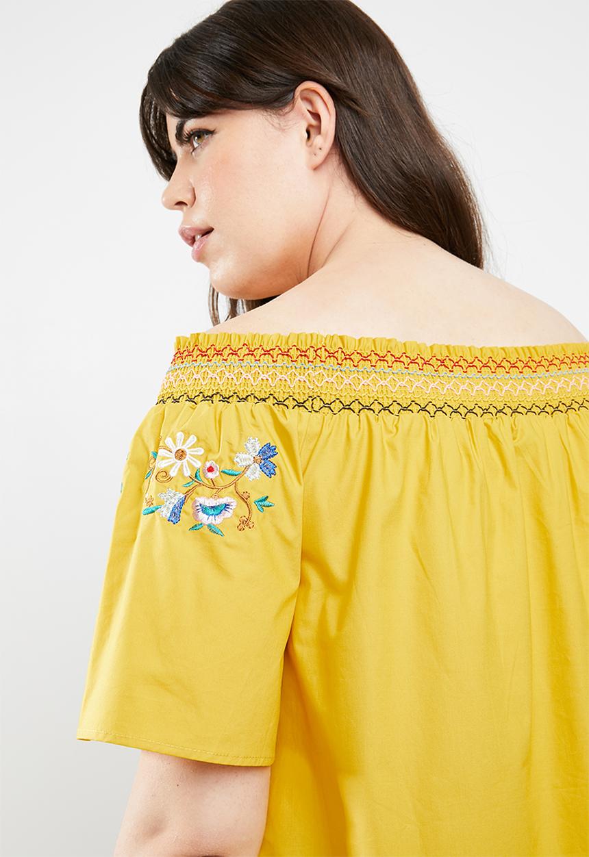 STYLE REPUBLIC PLUS - Boho embroidered bardot top - yellow