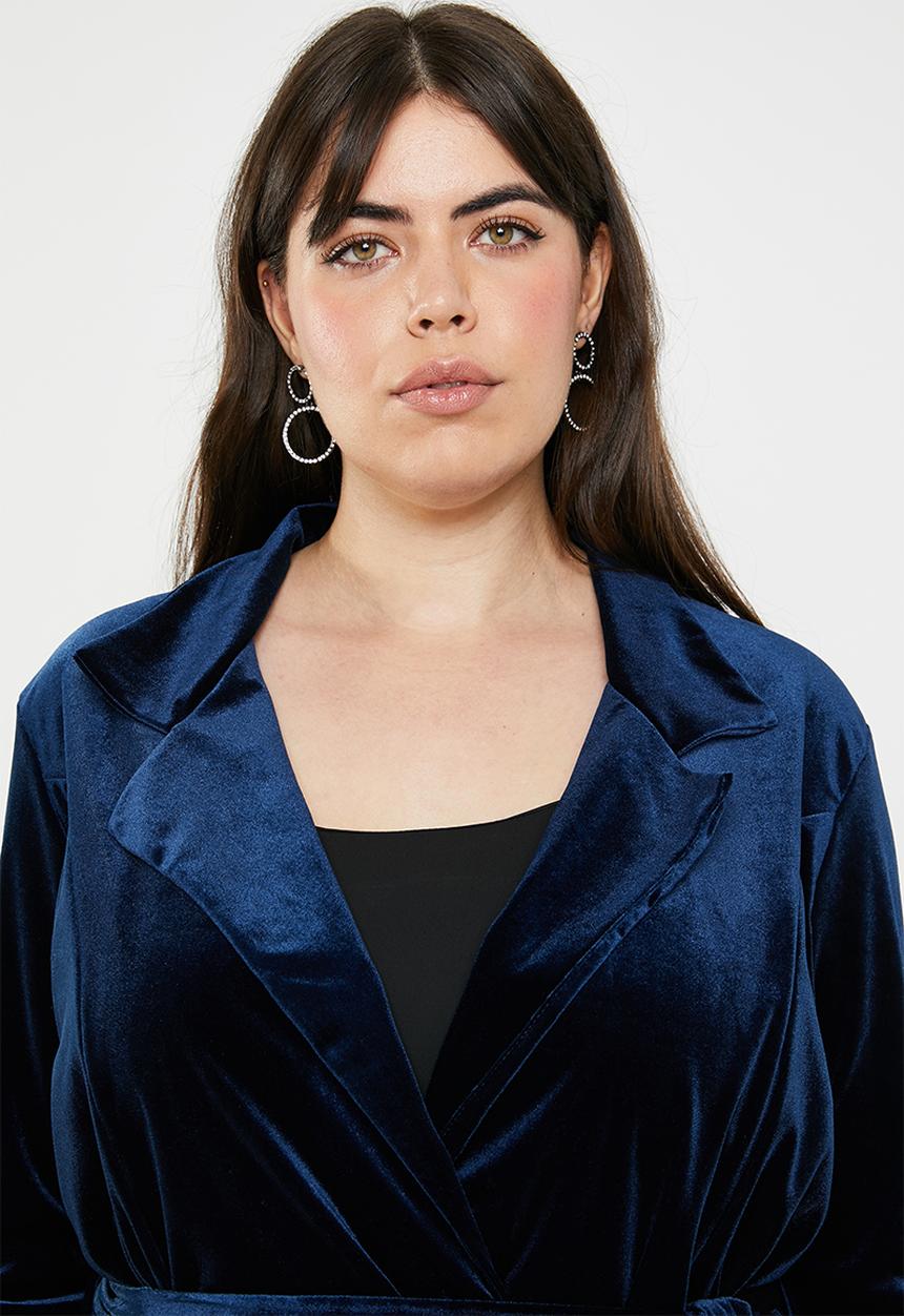 Missguided - Curve velvet belted jacket - navy