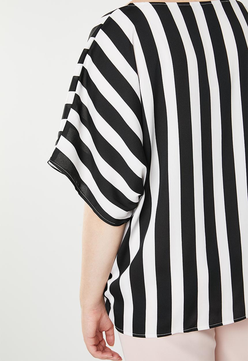 STYLE REPUBLIC PLUS - Basic boxy stripe blouse - black & white 