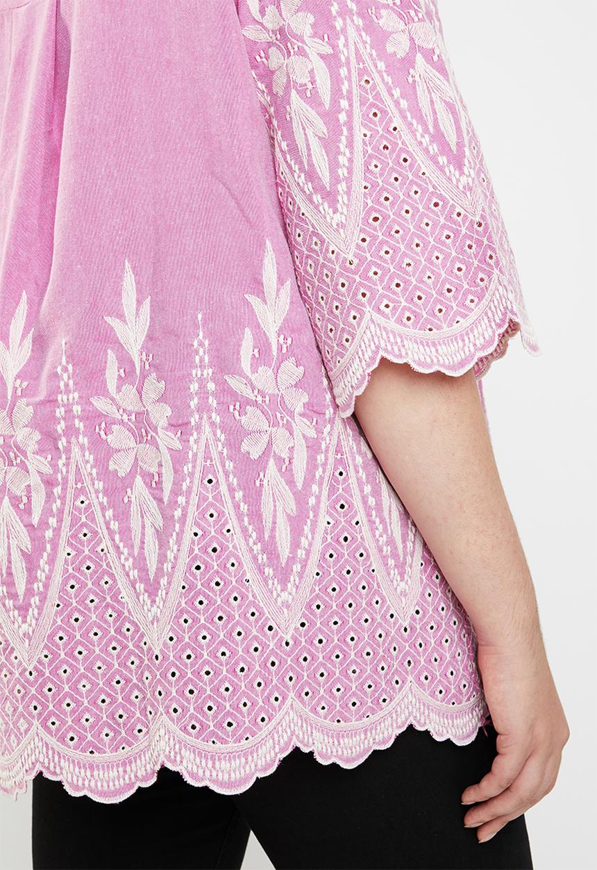 STYLE REPUBLIC PLUS - Anglaise detail blouse - pink