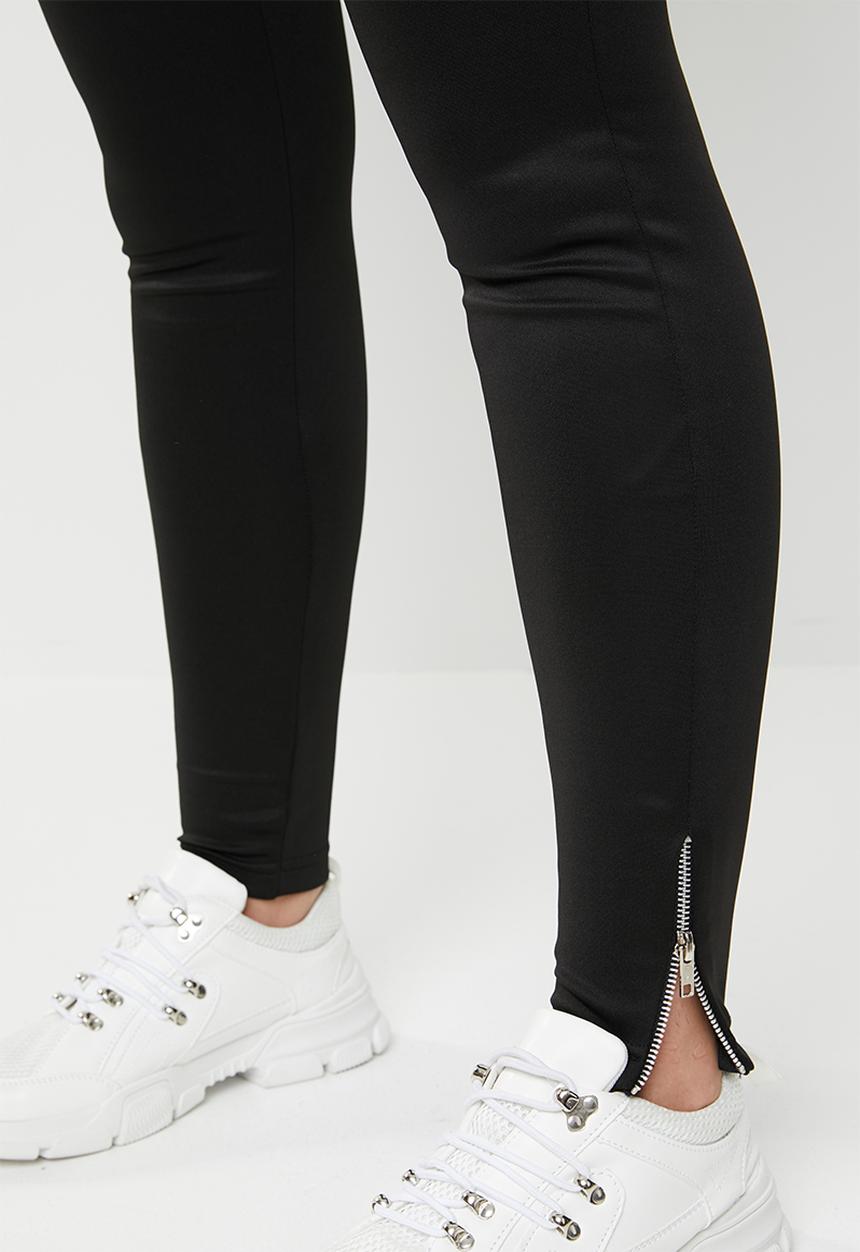 STYLE REPUBLIC PLUS - Zip leggings - black