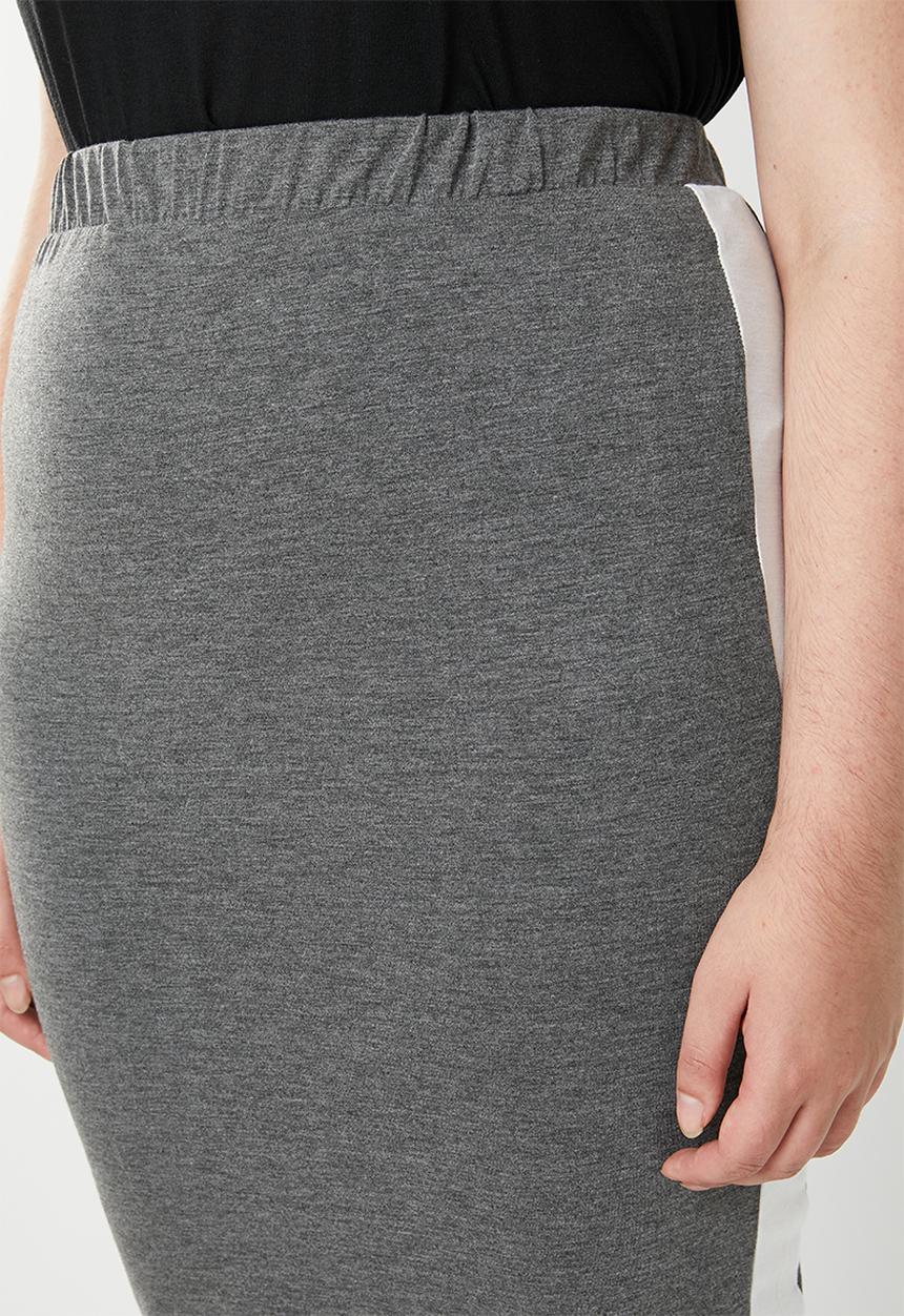 STYLE REPUBLIC PLUS - Racing stripe figure hugging skirt - grey