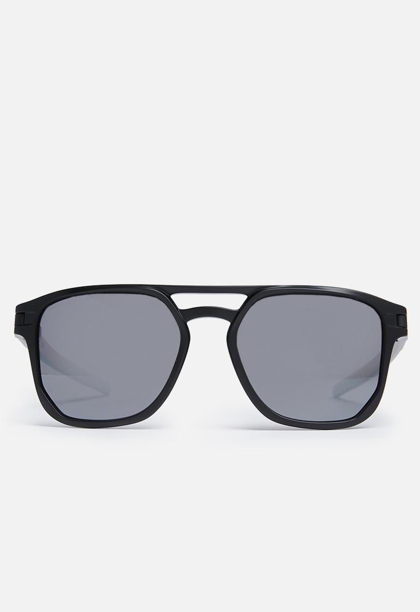 Oakley - Latch beta polarised sunglasses - matte black/prizm black polarised