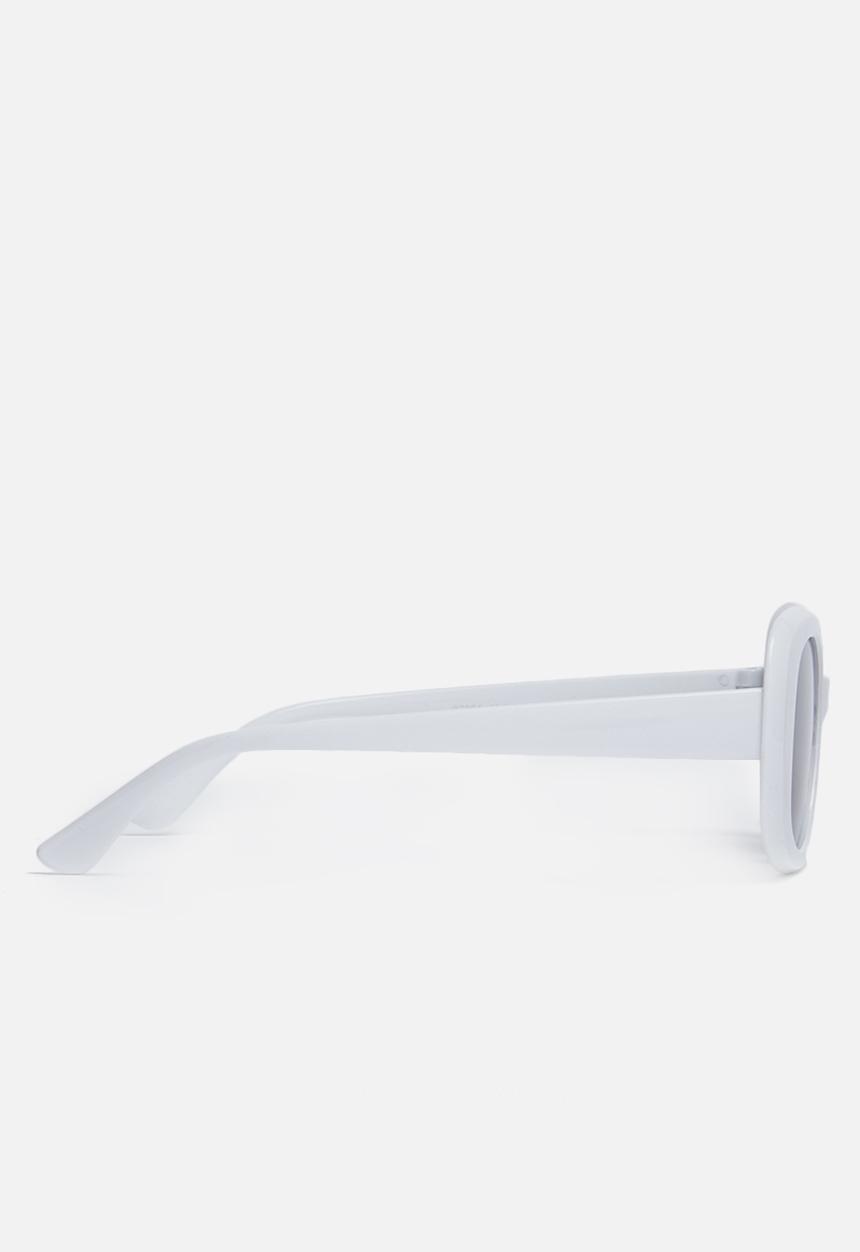 Superbalist - Josie oversized sunglasses - white