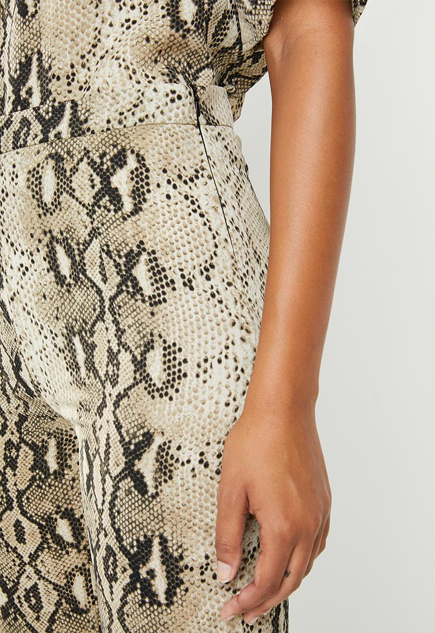 Missguided - Snake print shirt and trouser coord - brown & black