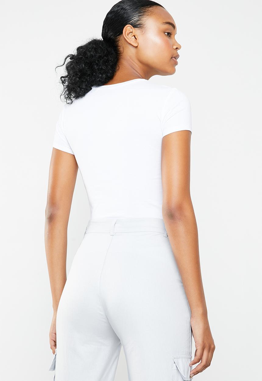 GUESS - Tropical triangle tee - white