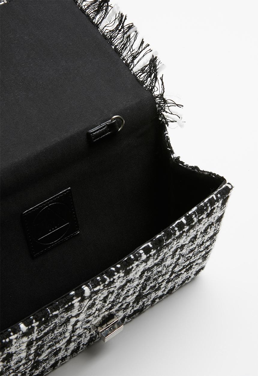 Missguided - Boucle chain strap shoulder bag - black & white