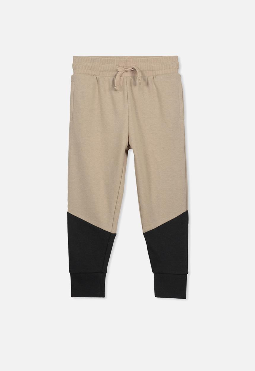 Cotton On - Leo trackpant - beige & black 