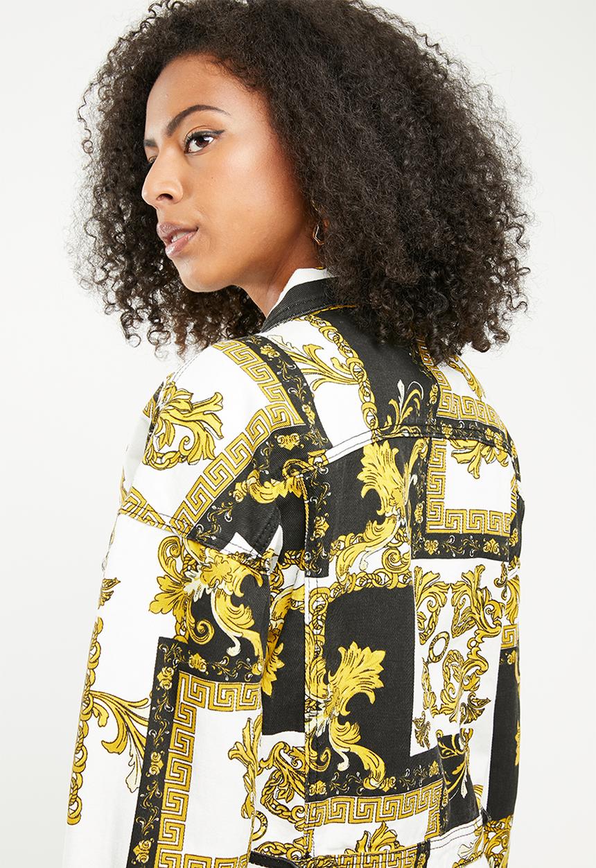 Missguided - Baroque print cropped denim jacket - black & yellow