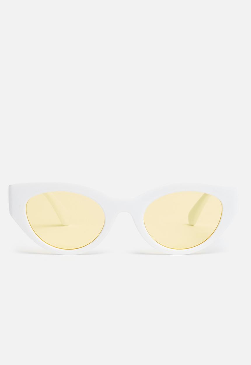 Superbalist - Feral sunglasses - white & yellow