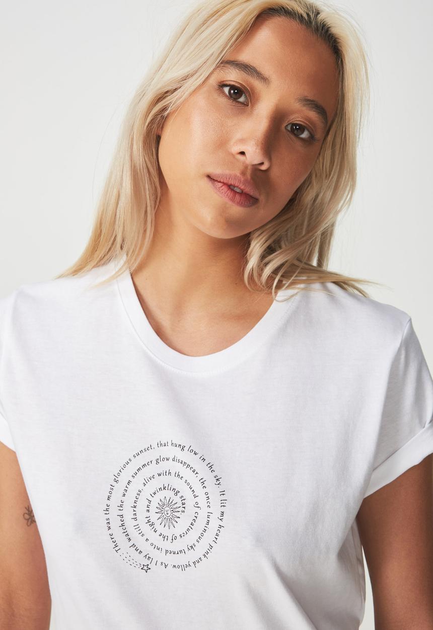 Cotton On - Tbar fox sunset to night graphic tee - white
