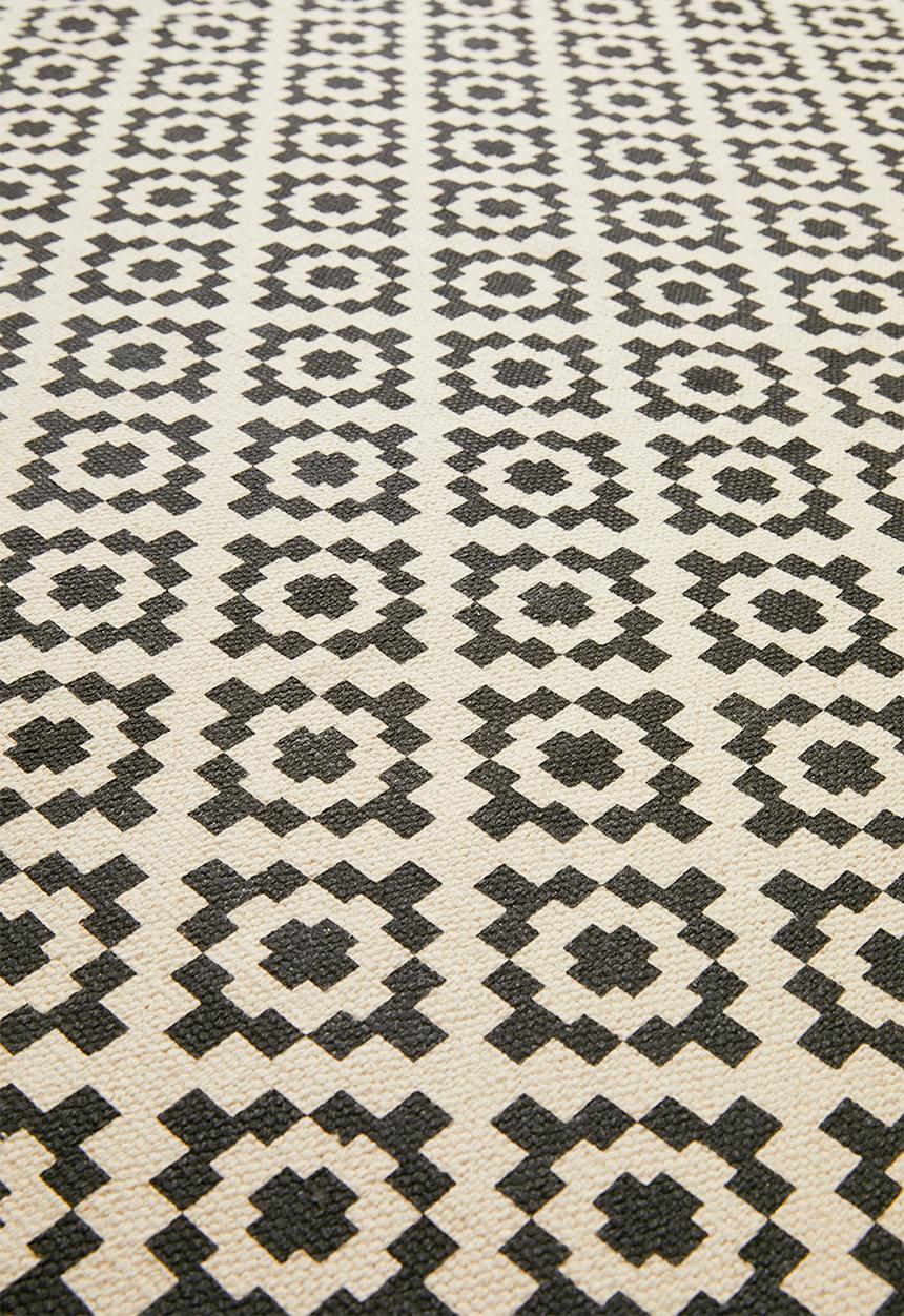 Sixth Floor - Hendesi printed rug - black & grey