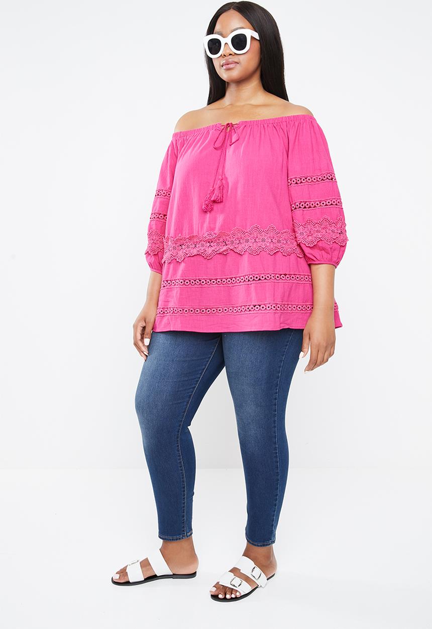 STYLE REPUBLIC PLUS - Ladder lace bardot top - pink