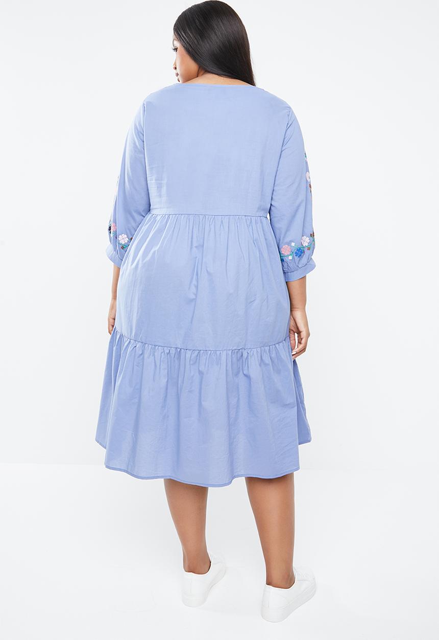 STYLE REPUBLIC PLUS - Tiered embroidered dress - blue 