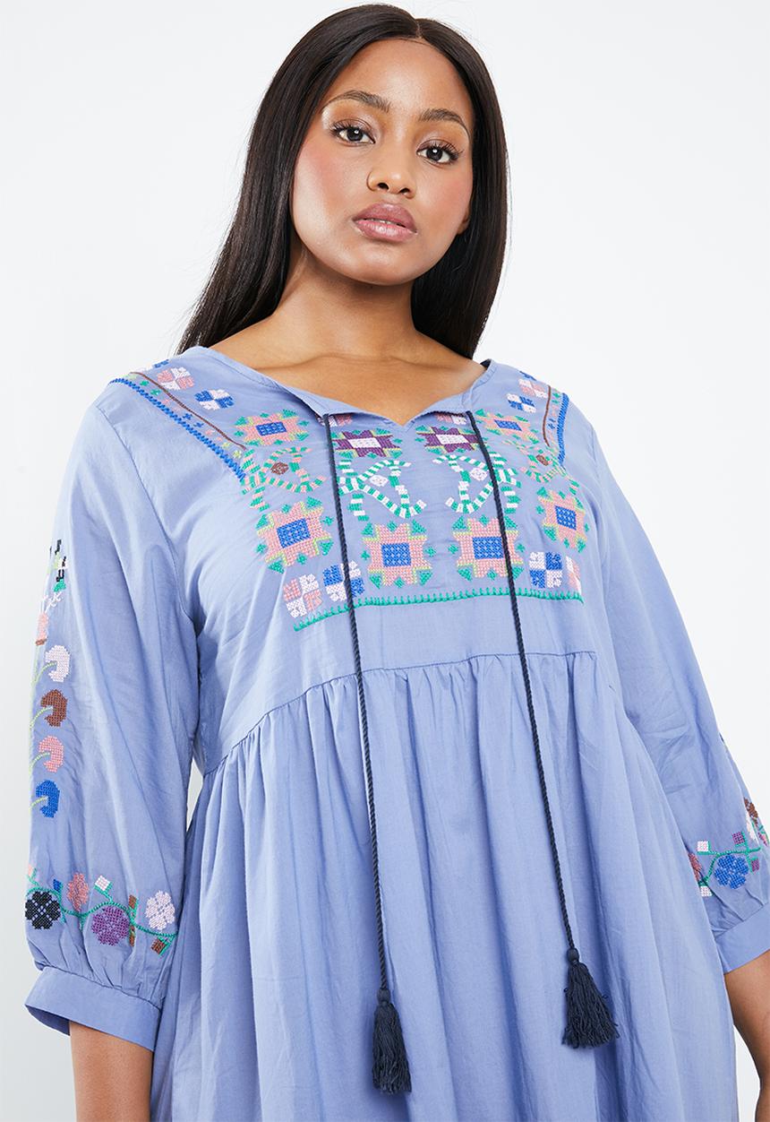 STYLE REPUBLIC PLUS - Tiered embroidered dress - blue 