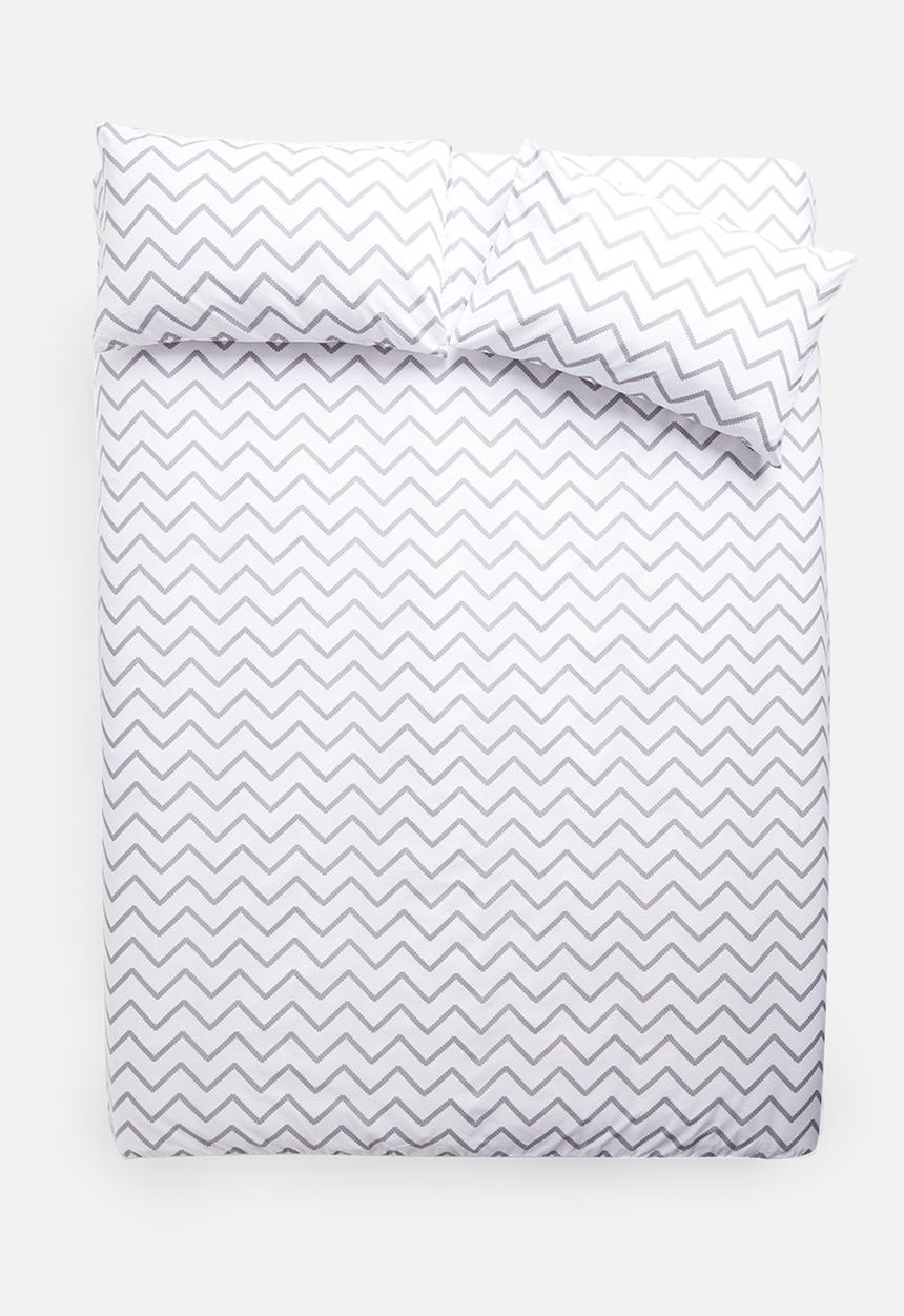 Sixth Floor - Zakari chevron printed duvet set - grey
