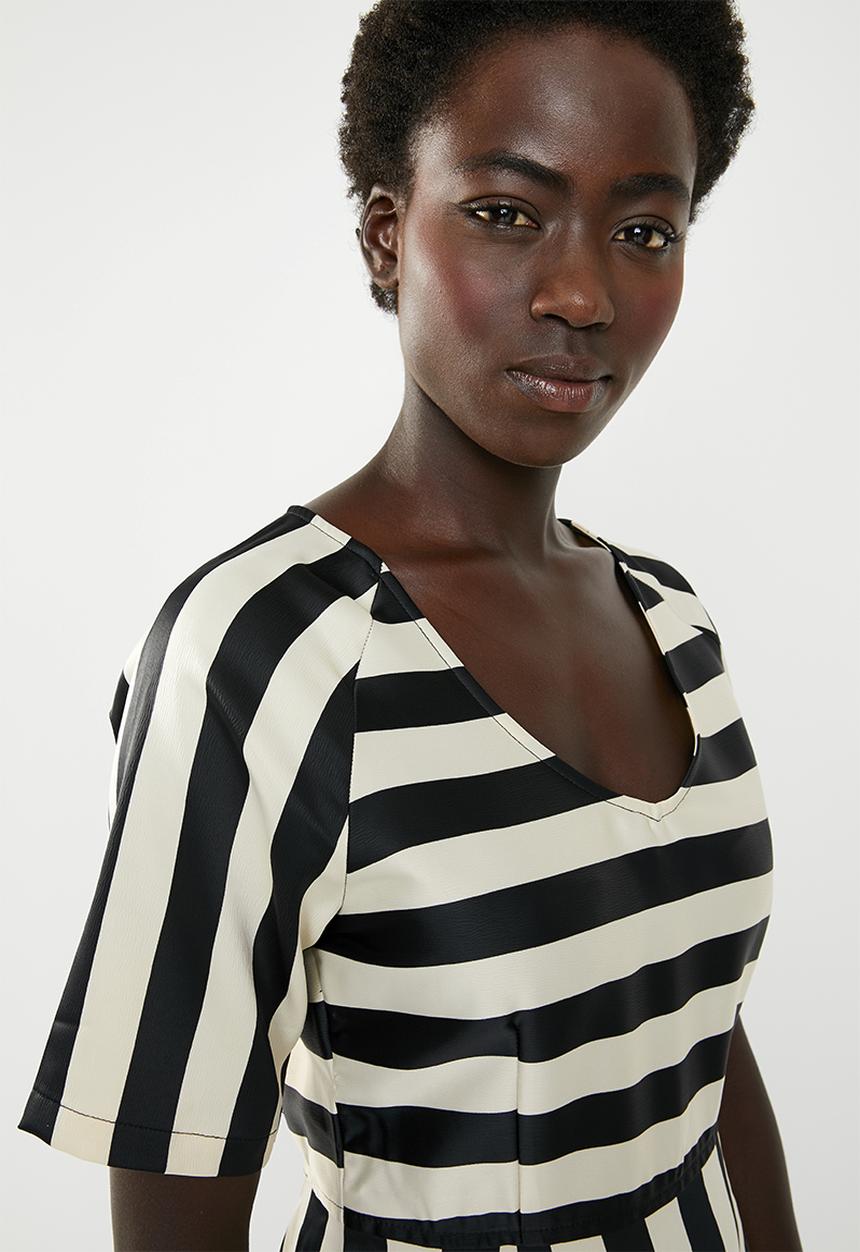 Jacqueline de Yong - Faye short sleeve dress - black & cream