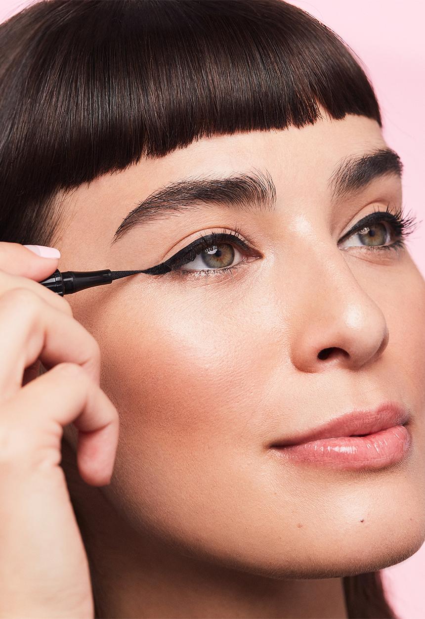 Benefit Cosmetics - Roller Liner Matte Liquid Eyeliner