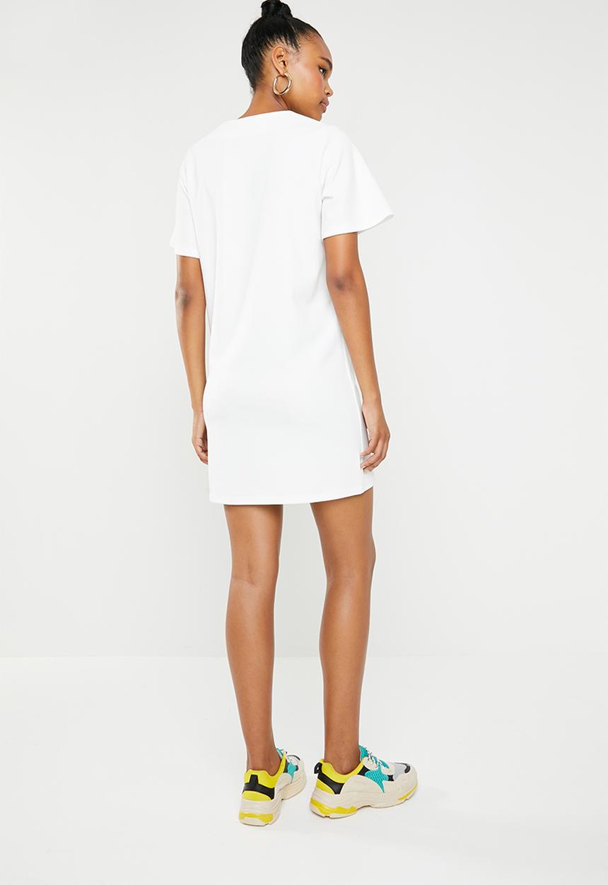 c(inch) - Choker neckline dress - white