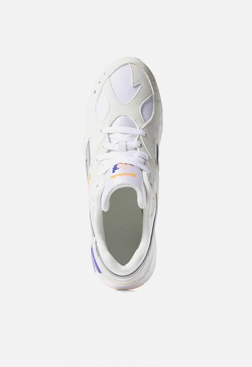 Reebok Classic - Aztrek - white/true grey/gold