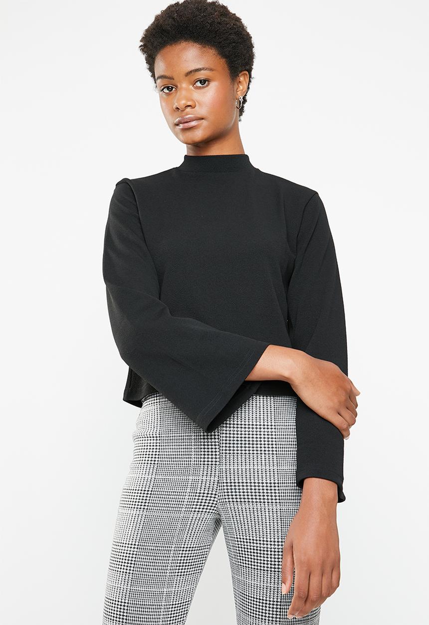 Superbalist - Boxy top with flute sleeve - black
