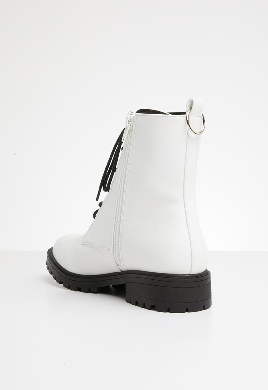 Superbalist - Roxy lace up boot - white
