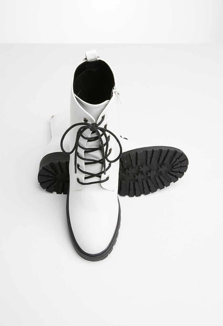 Superbalist - Roxy lace up boot - white