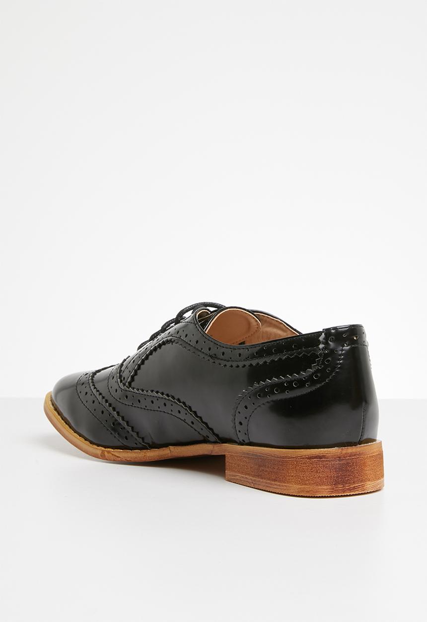 Superbalist - Basic lace-up brogue - black