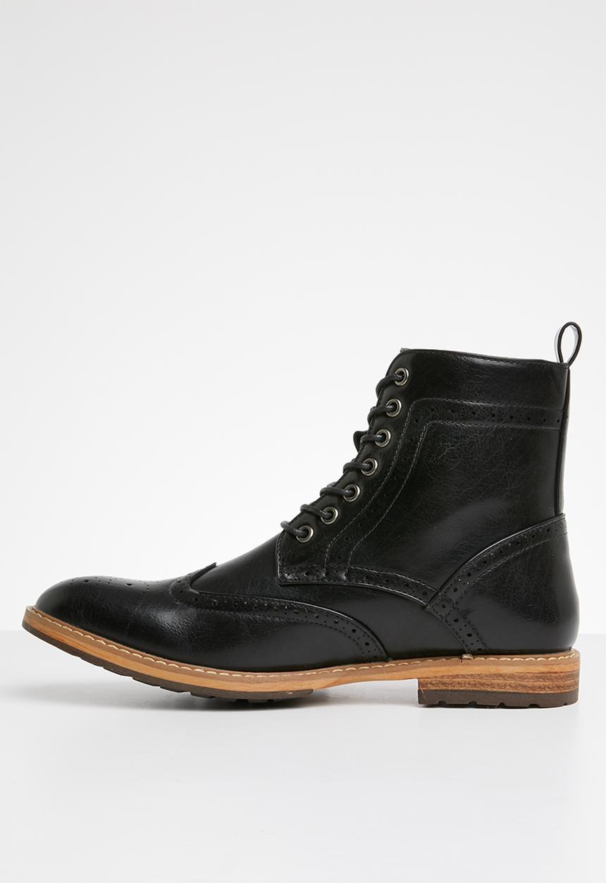 Superbalist - Grayson brogue detail boot - black