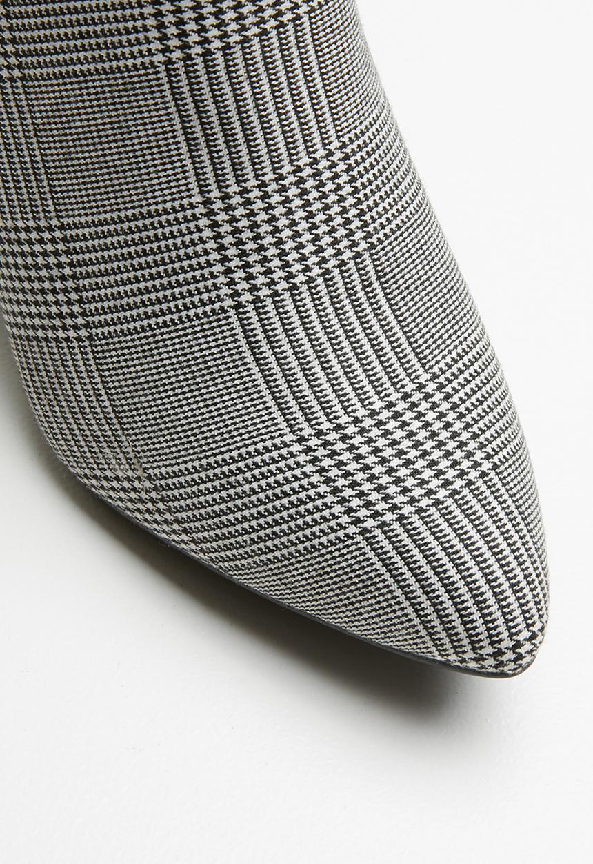 Miss Black - Milla boot - black & white