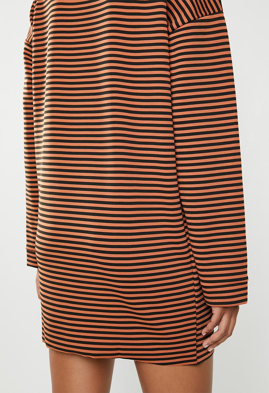 Missguided - High neck sweater dress - black & brown