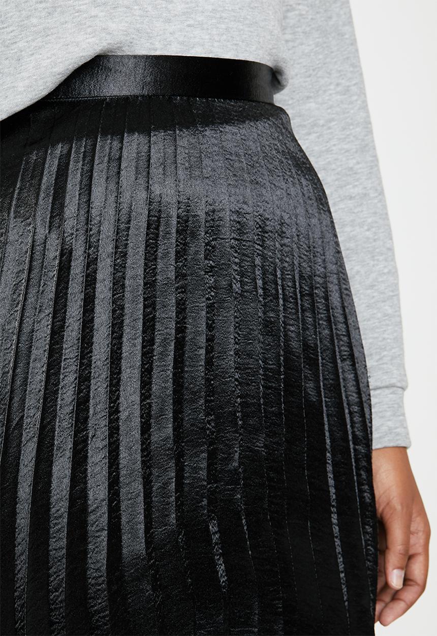 Missguided - Satin pleated skirt - black