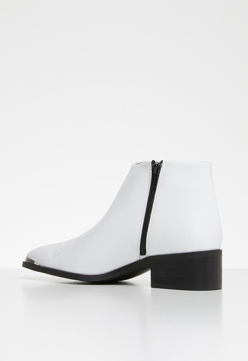 Vero Moda - Bella leather boot - white