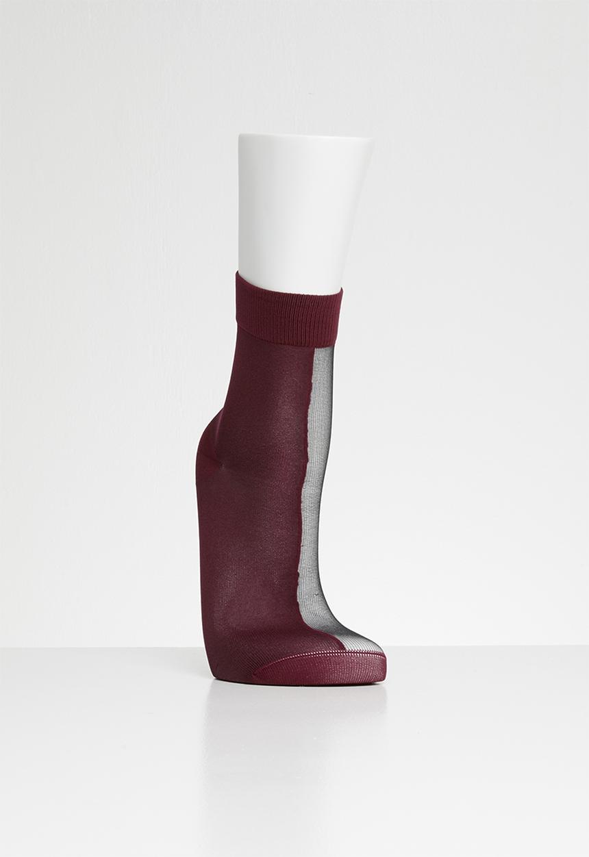 Hysteria - Flippa nylon ankle sock - burgundy & black