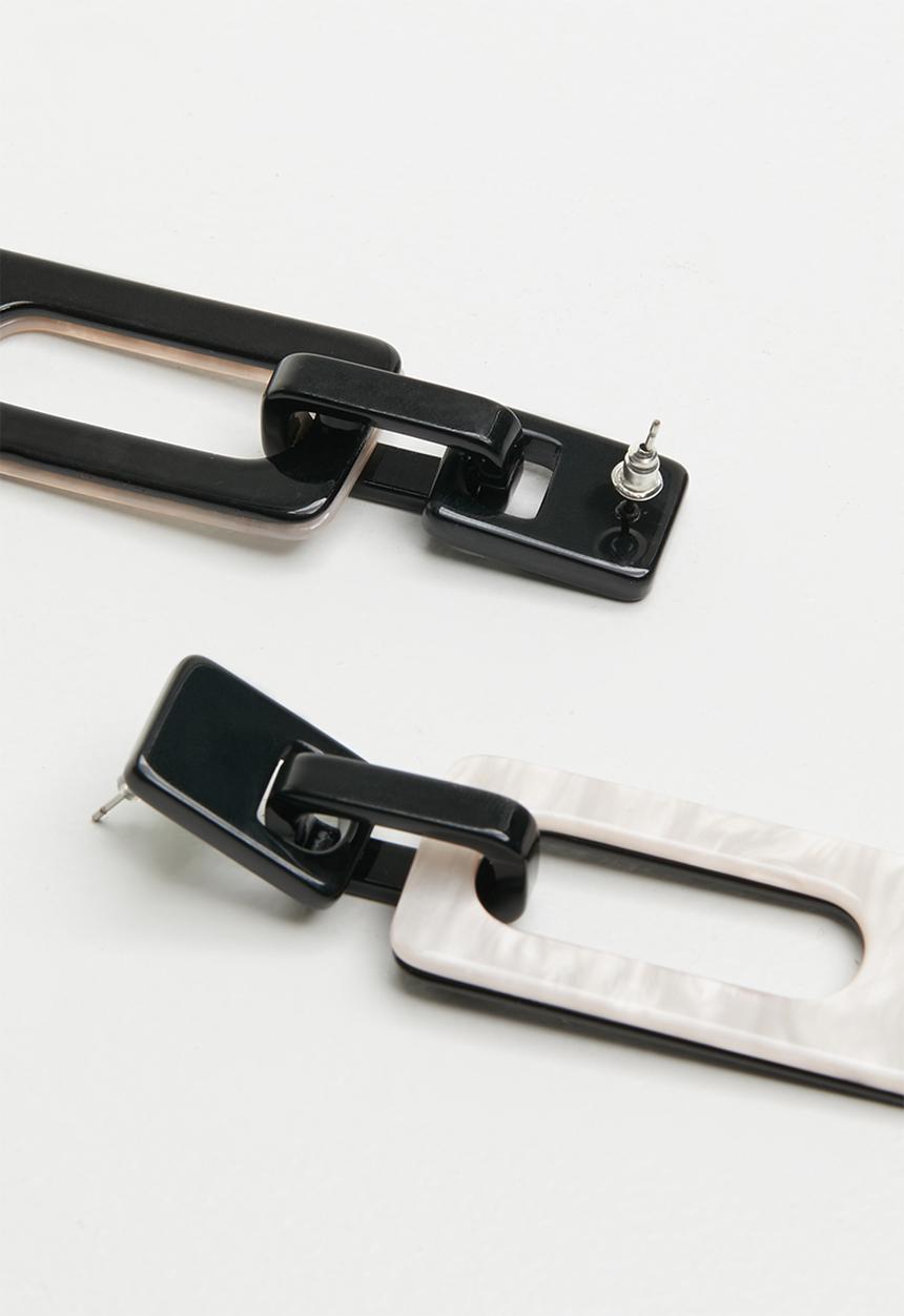 Superbalist - Zula drop earrings - black & silver