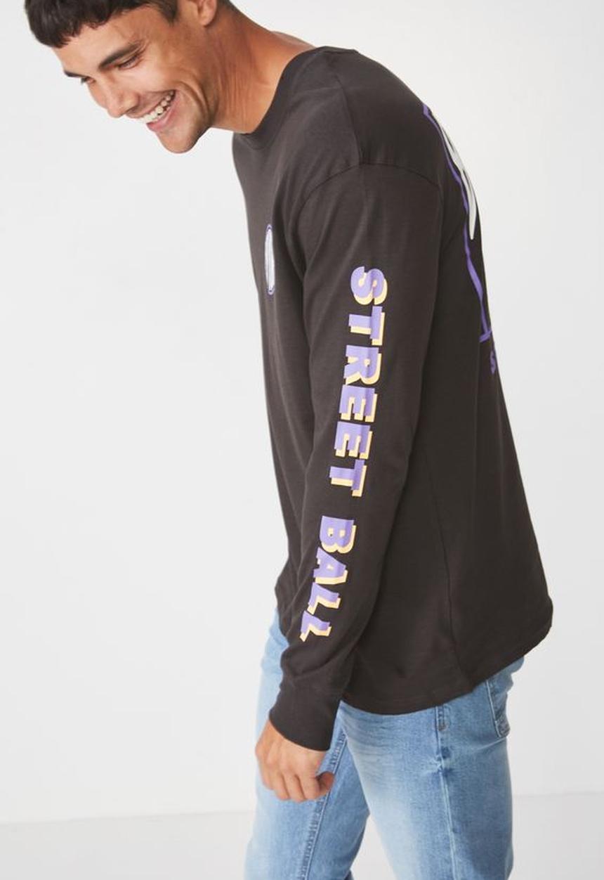Cotton On - Street ball long sleeve tbar tee - multi