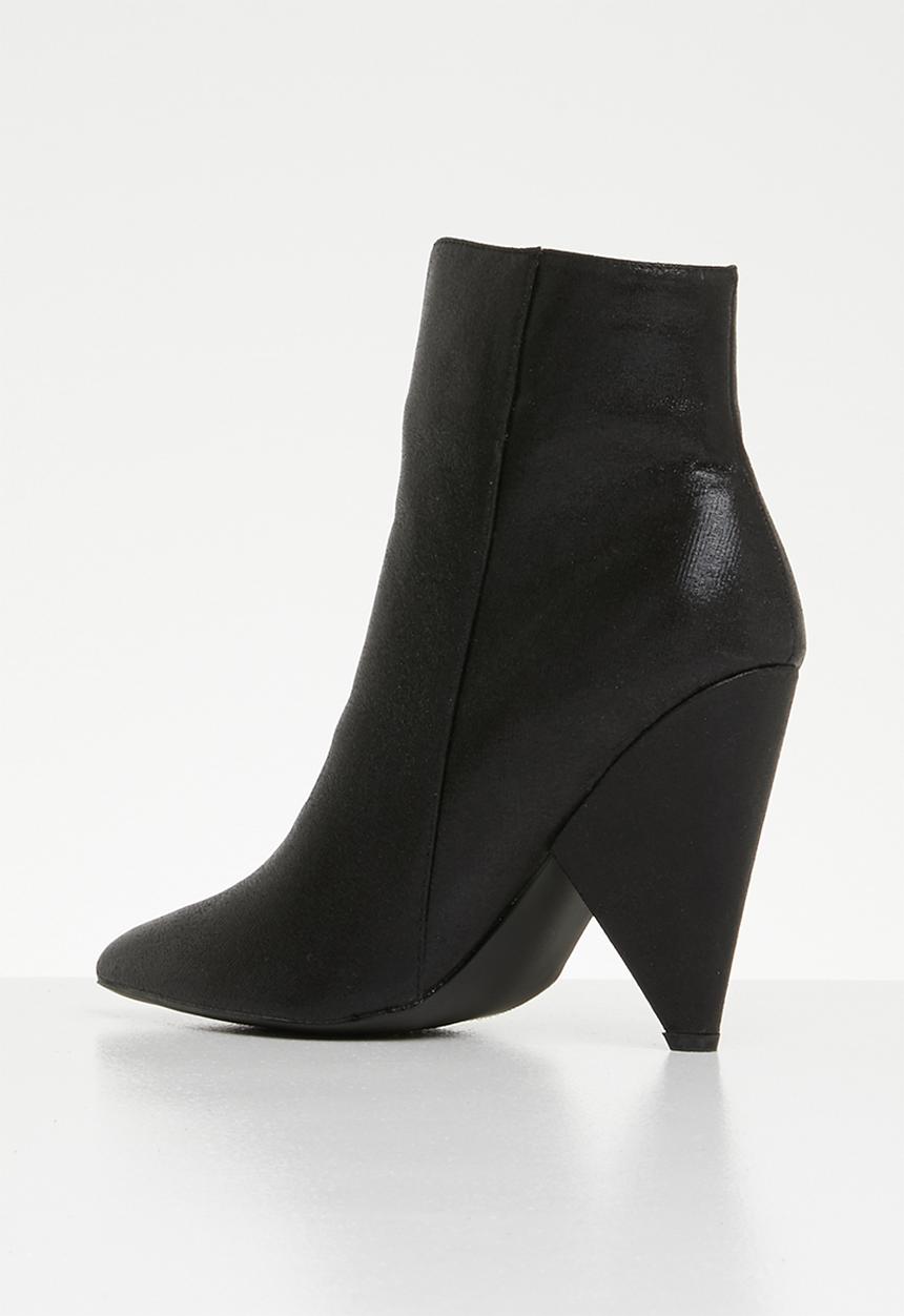 Footwork - Darinka ankle boot - black
