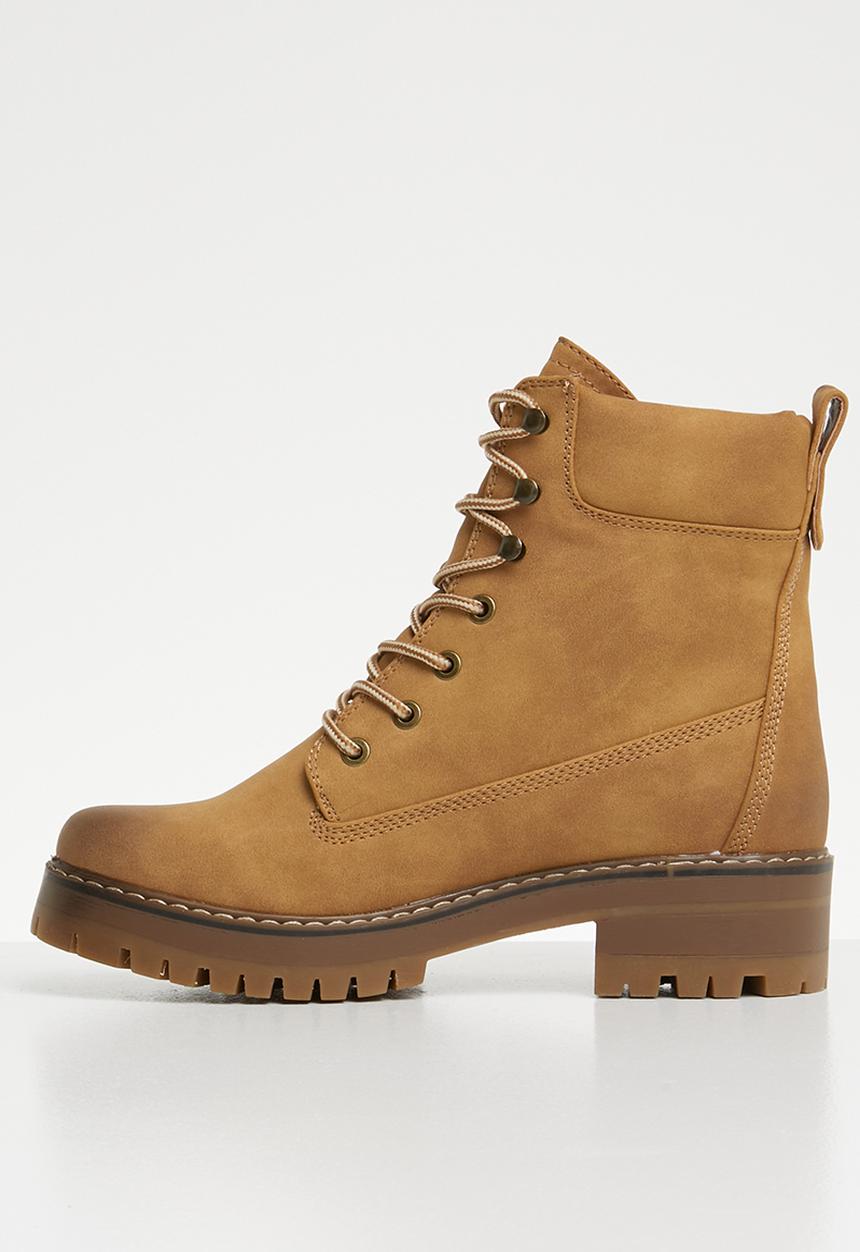 Miss Black - Lace up military boot - tan