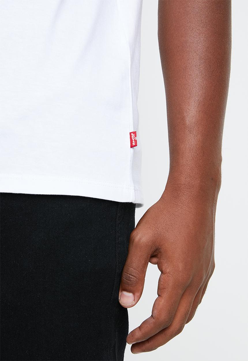 Levi’s® - Sportswear logo graphic SSNL tee - white