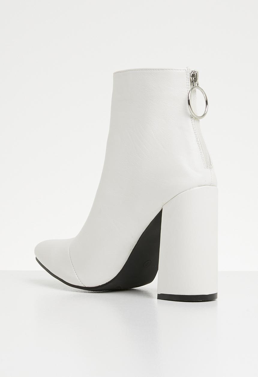 Superbalist - Ankle bootie - white