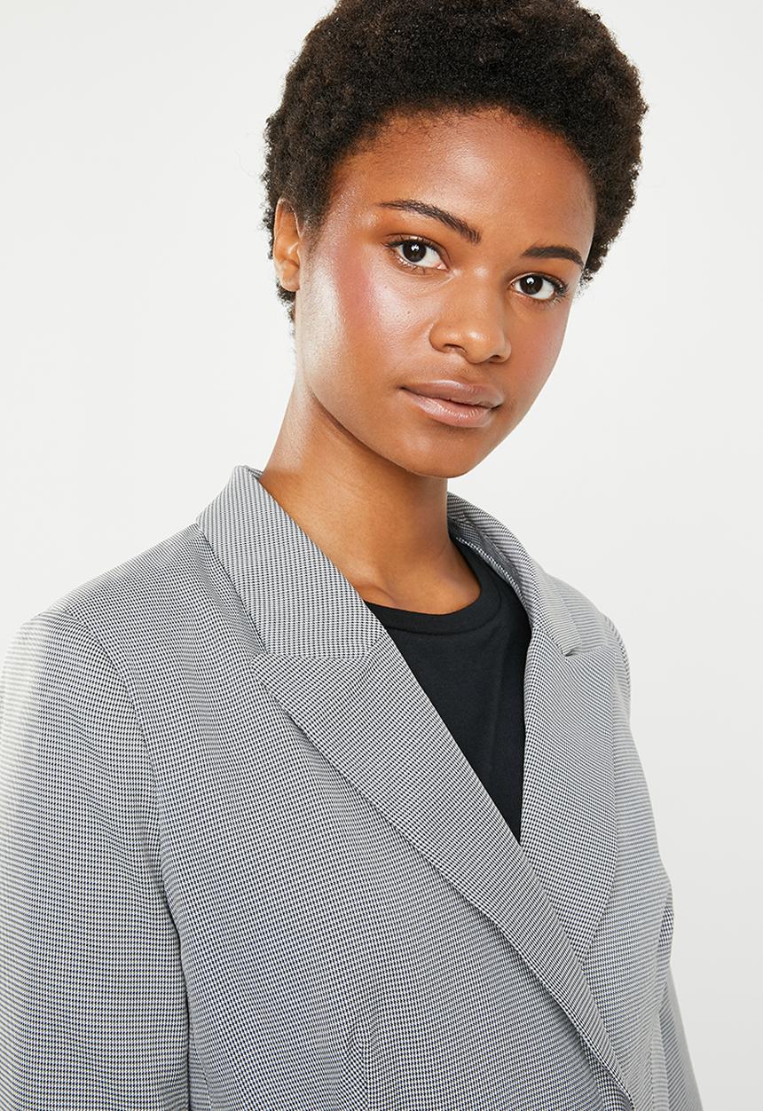dailyfriday - Double breasted blazer with ruffle detail - black & white