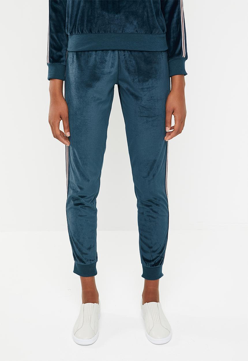 Brave Soul - Velour joggers with side tape - navy