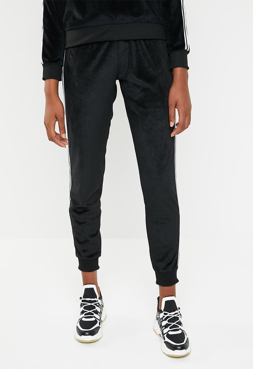 Brave Soul - Velour joggers with side tape - black
