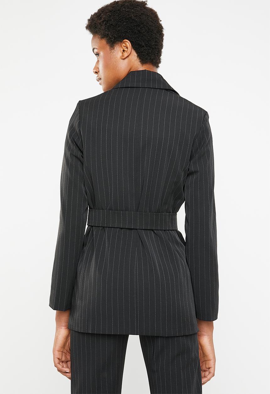STYLE REPUBLIC - Structured belted blazer - black